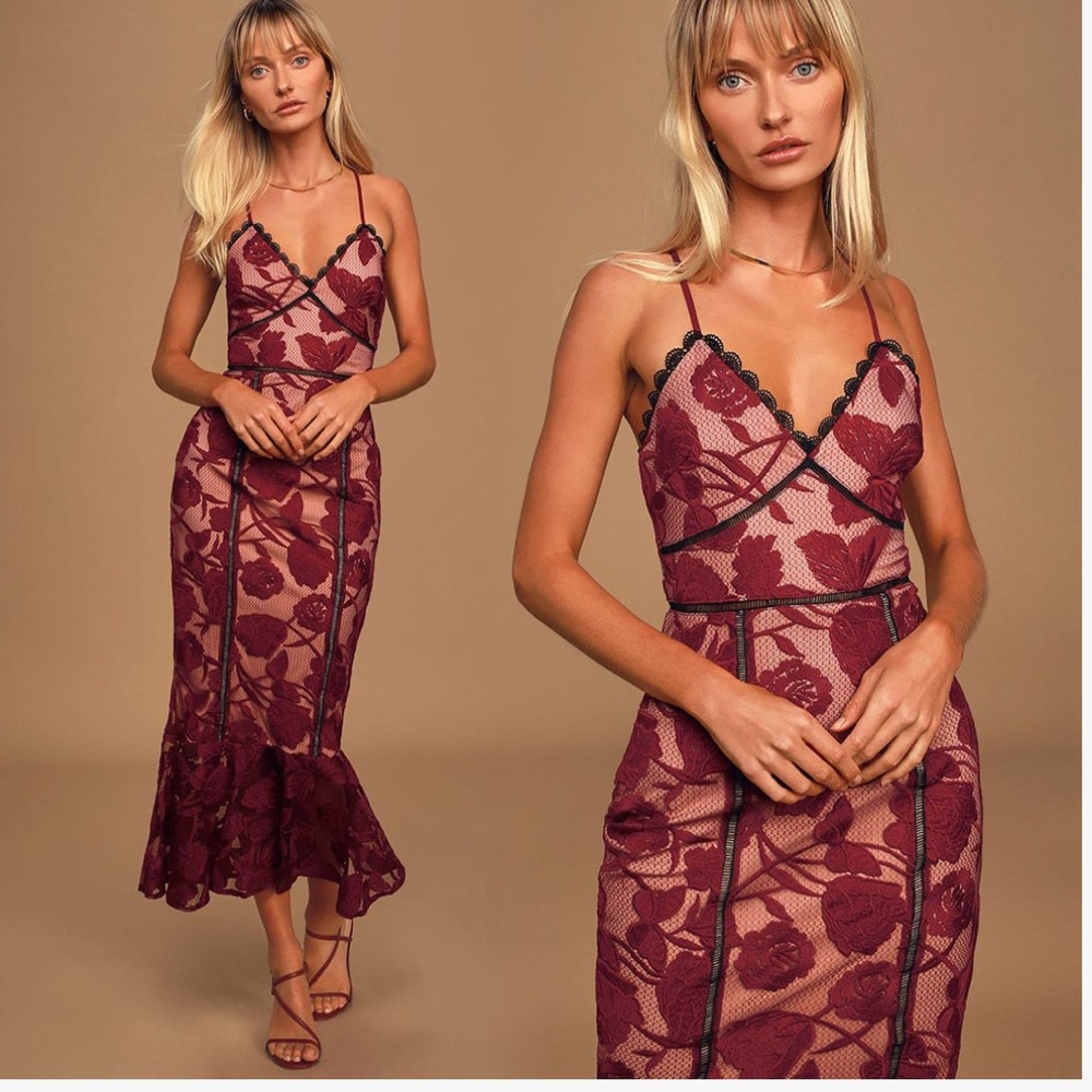 NWT LULUS SIZE M Alluring Dream Burgundy Floral Mesh Lace Trumpet Midi Dress